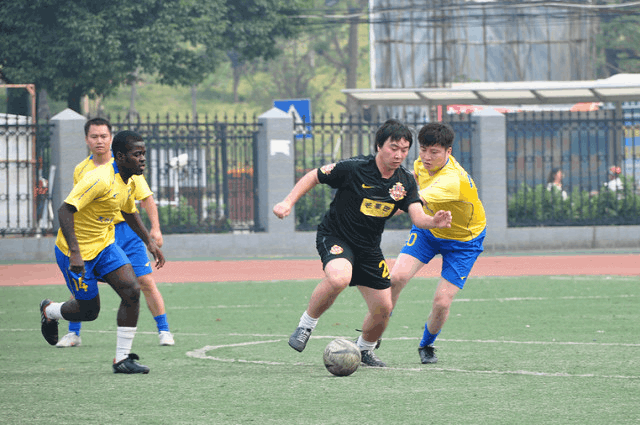 欧赛事动态：立陶宛队战术完善，实力逐渐提升的简单介绍